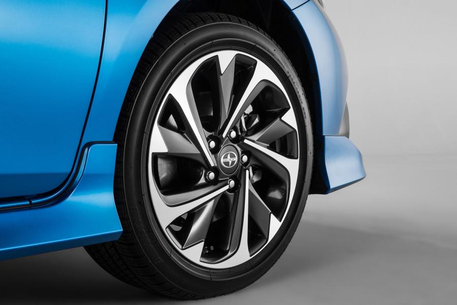 Колеса Scion iM 2015 года  (фото 19 из 48)